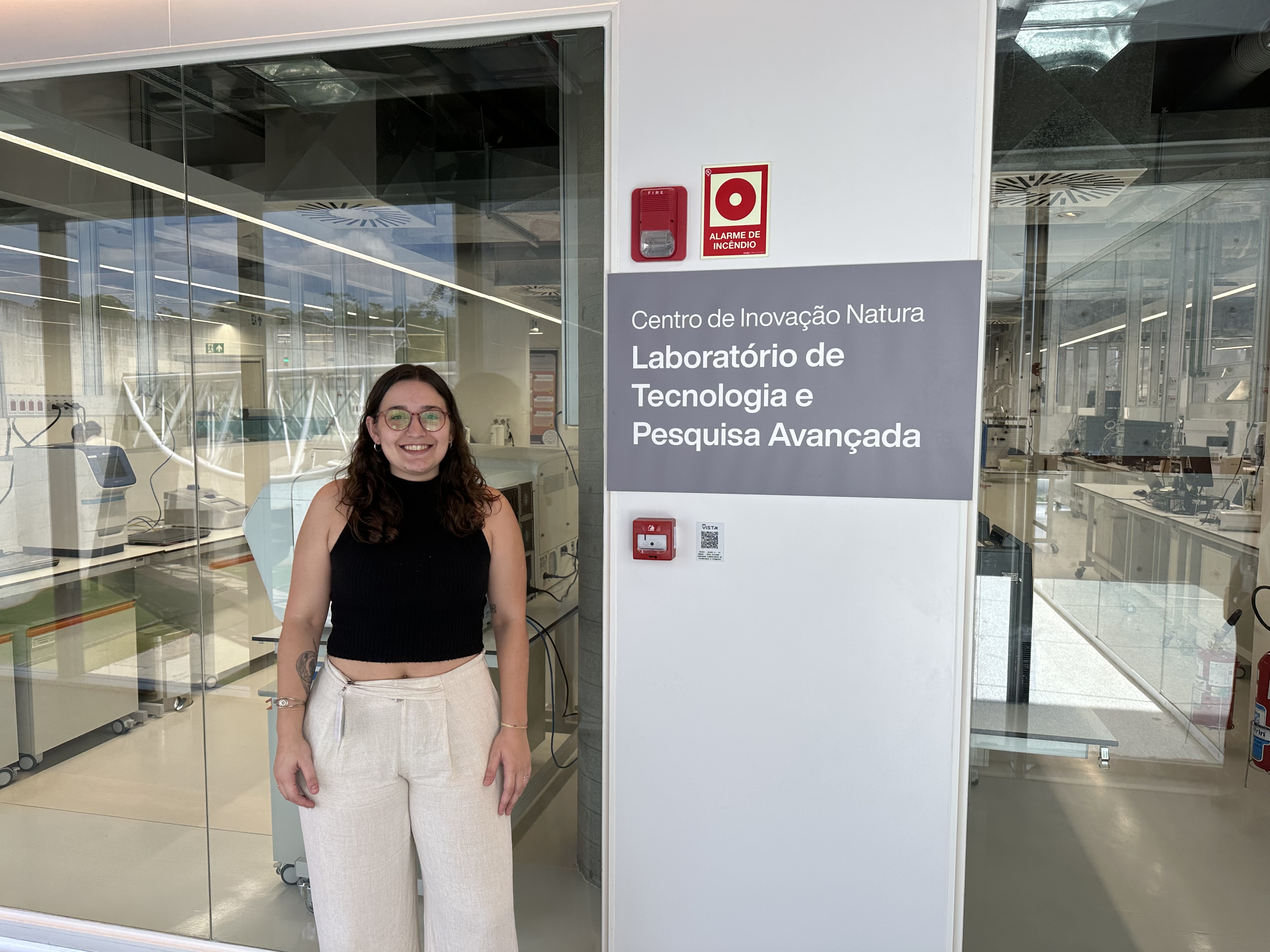 Série Premiados no Natura Campus Award for Innovation in Animal-Free Methods: Pesquisadora Julia Carnelós